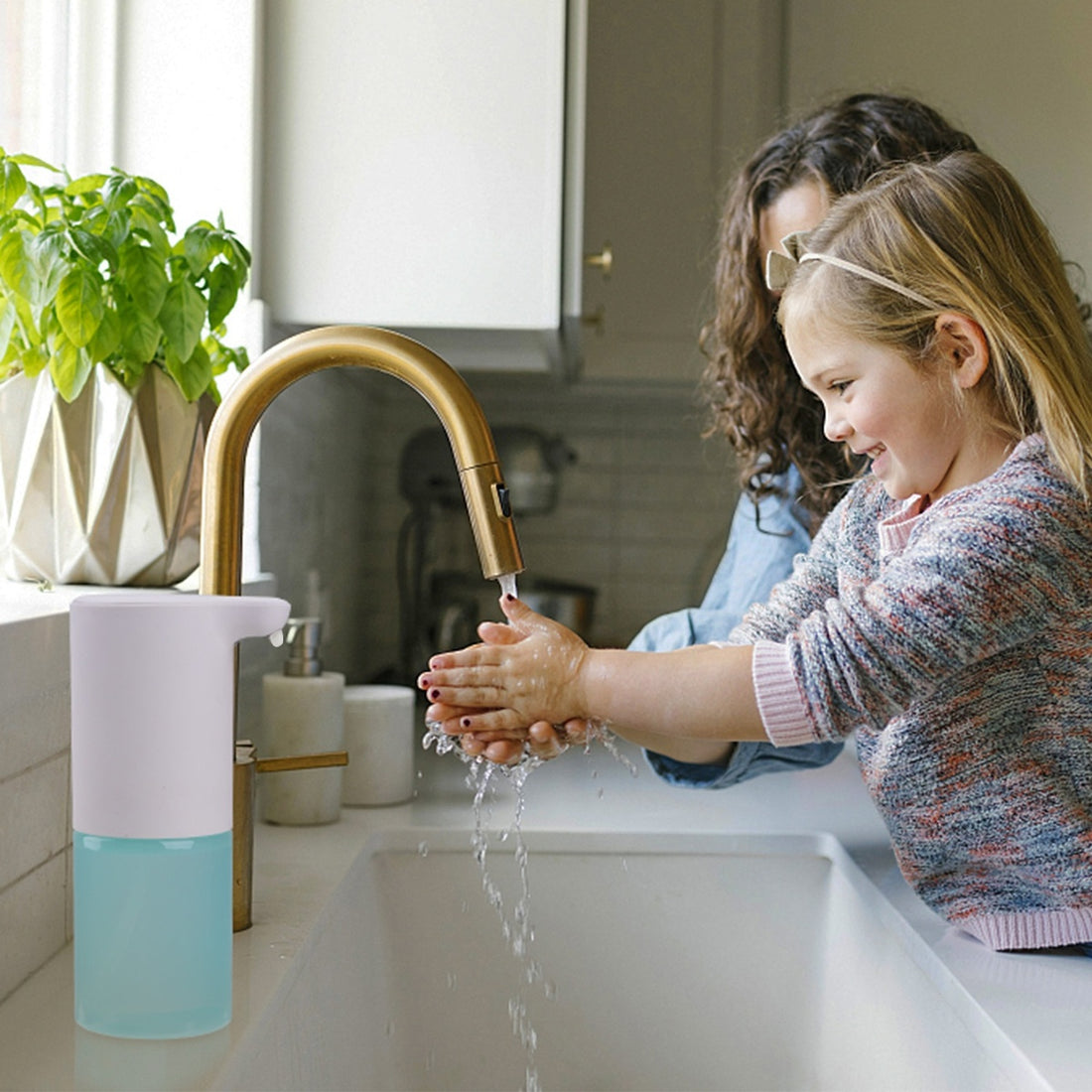 Automatic Induction Foam Soap Dispenser Hand Sanitizer Dispenser Smart Soap Dispenser